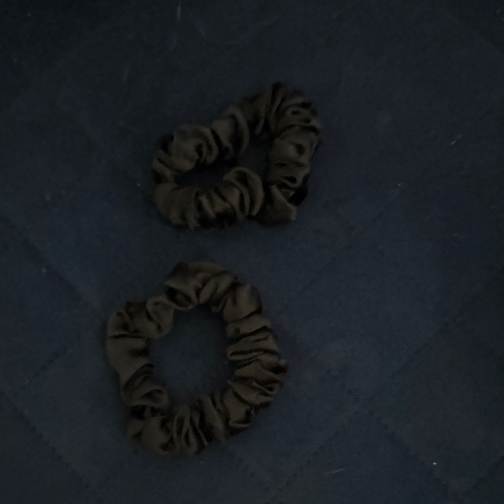 ✨Black Satin Hair Scrunchies